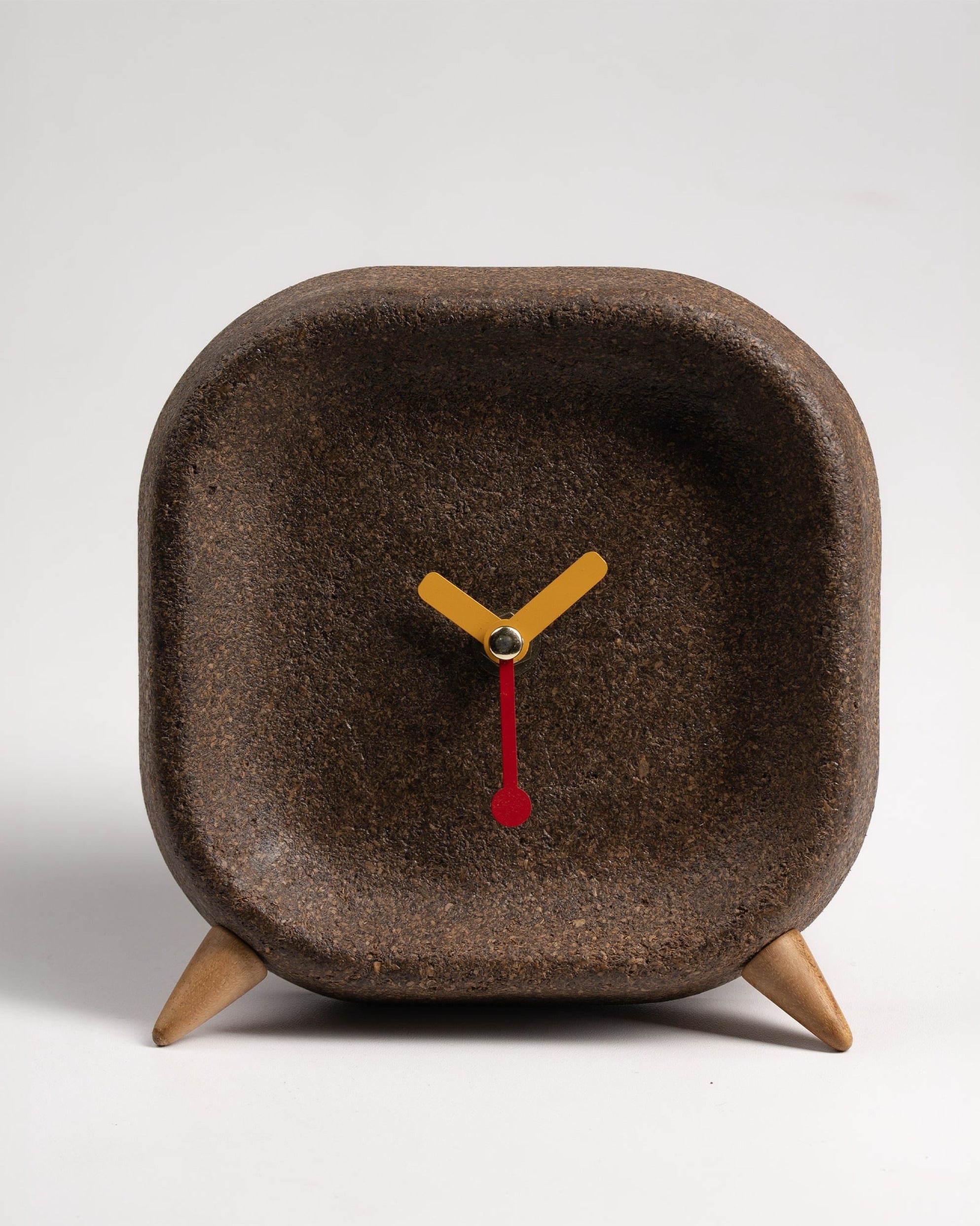 Gaddha Desk Clock — PALA × Bell Living Lab