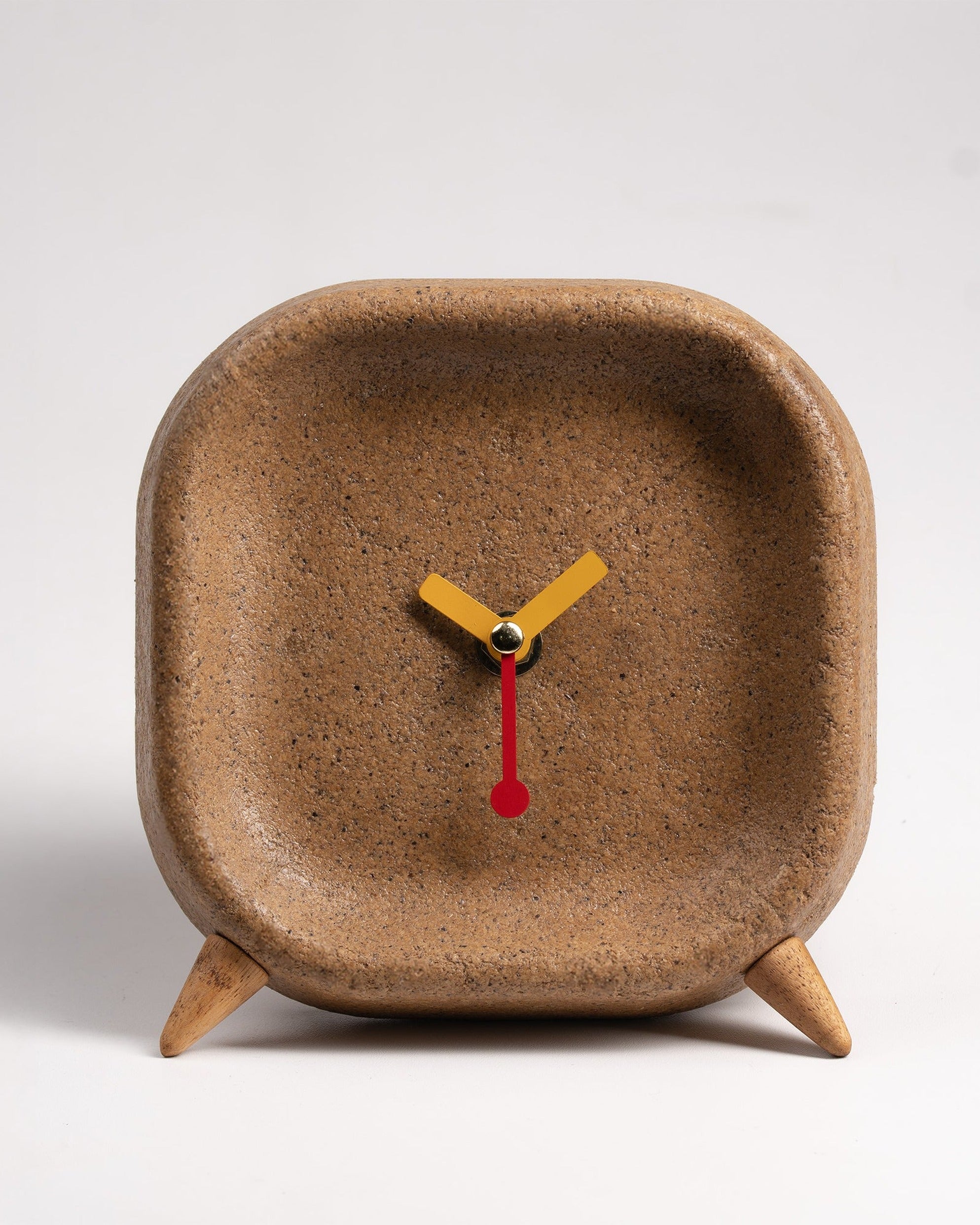 Gaddha Desk Clock — PALA × Bell Living Lab