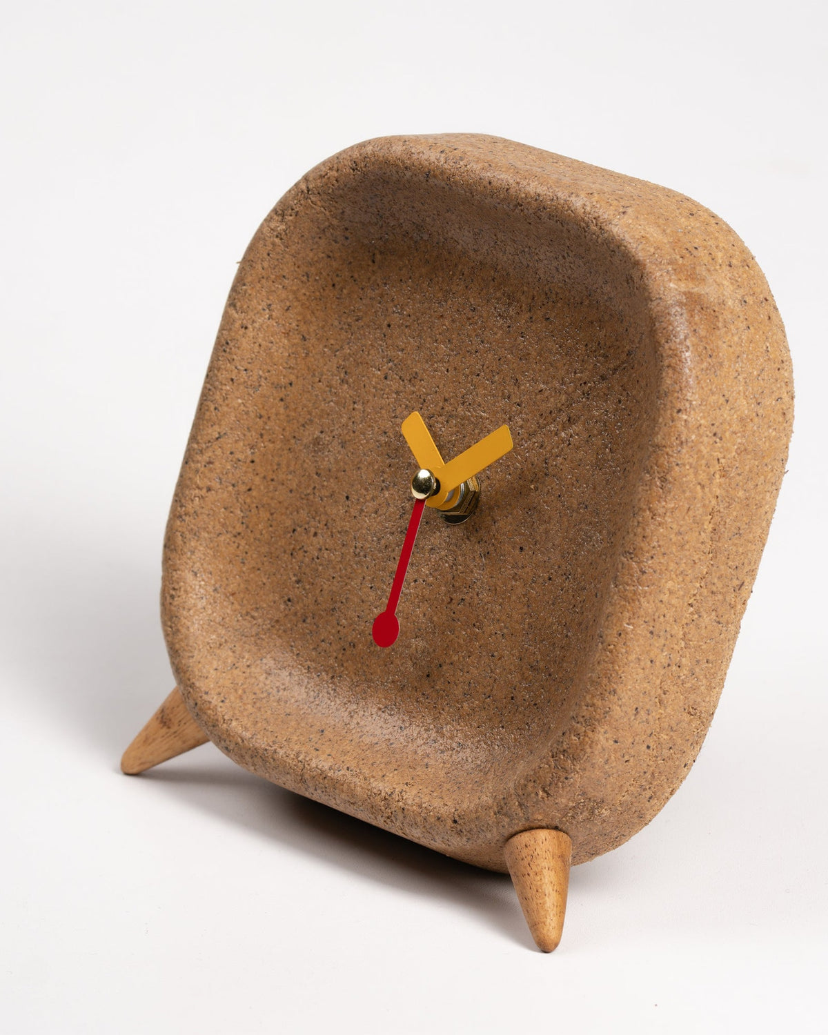 Gaddha Desk Clock — PALA × Bell Living Lab