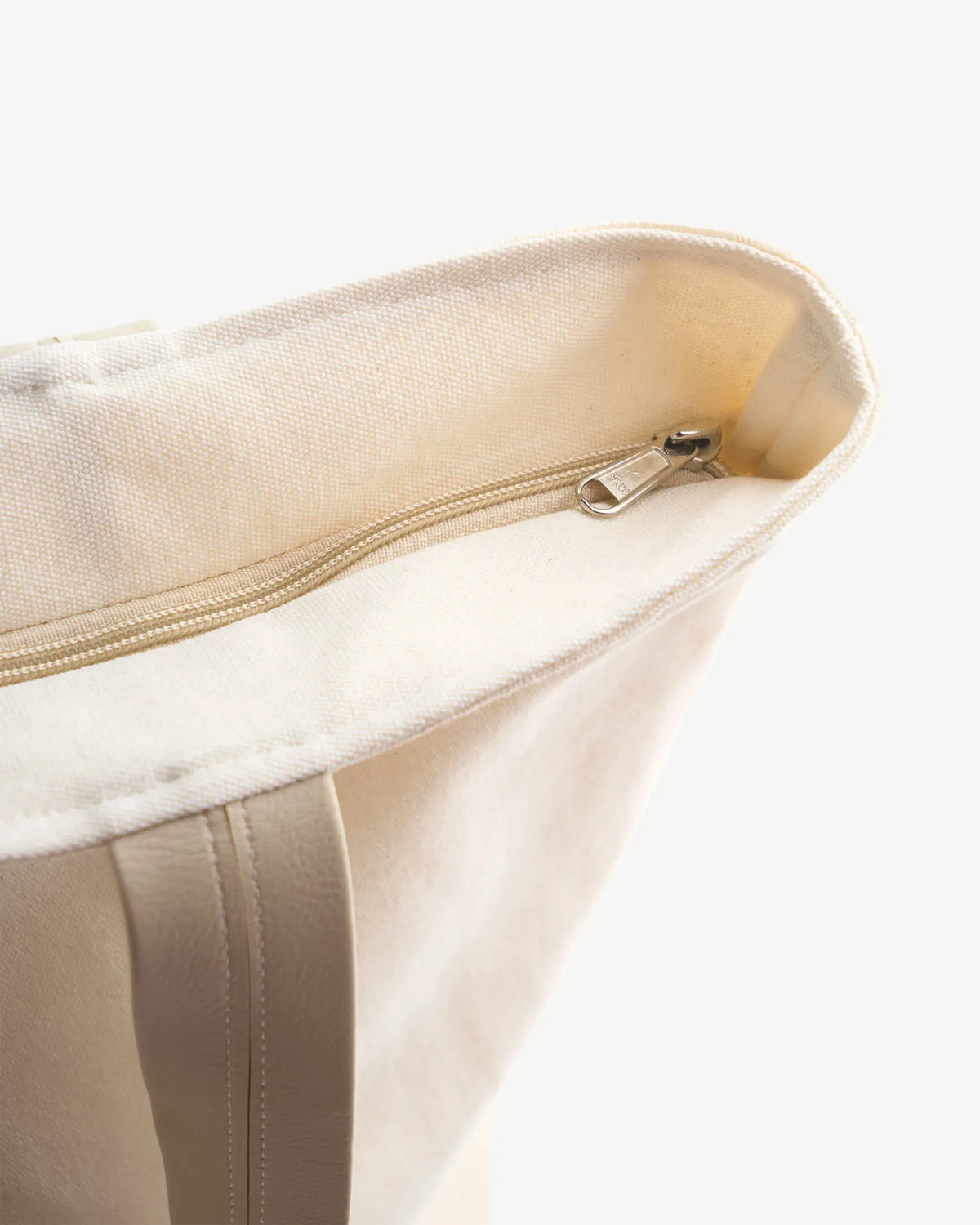 Coffee Lovers Embroidered Tote Bag — Freesize