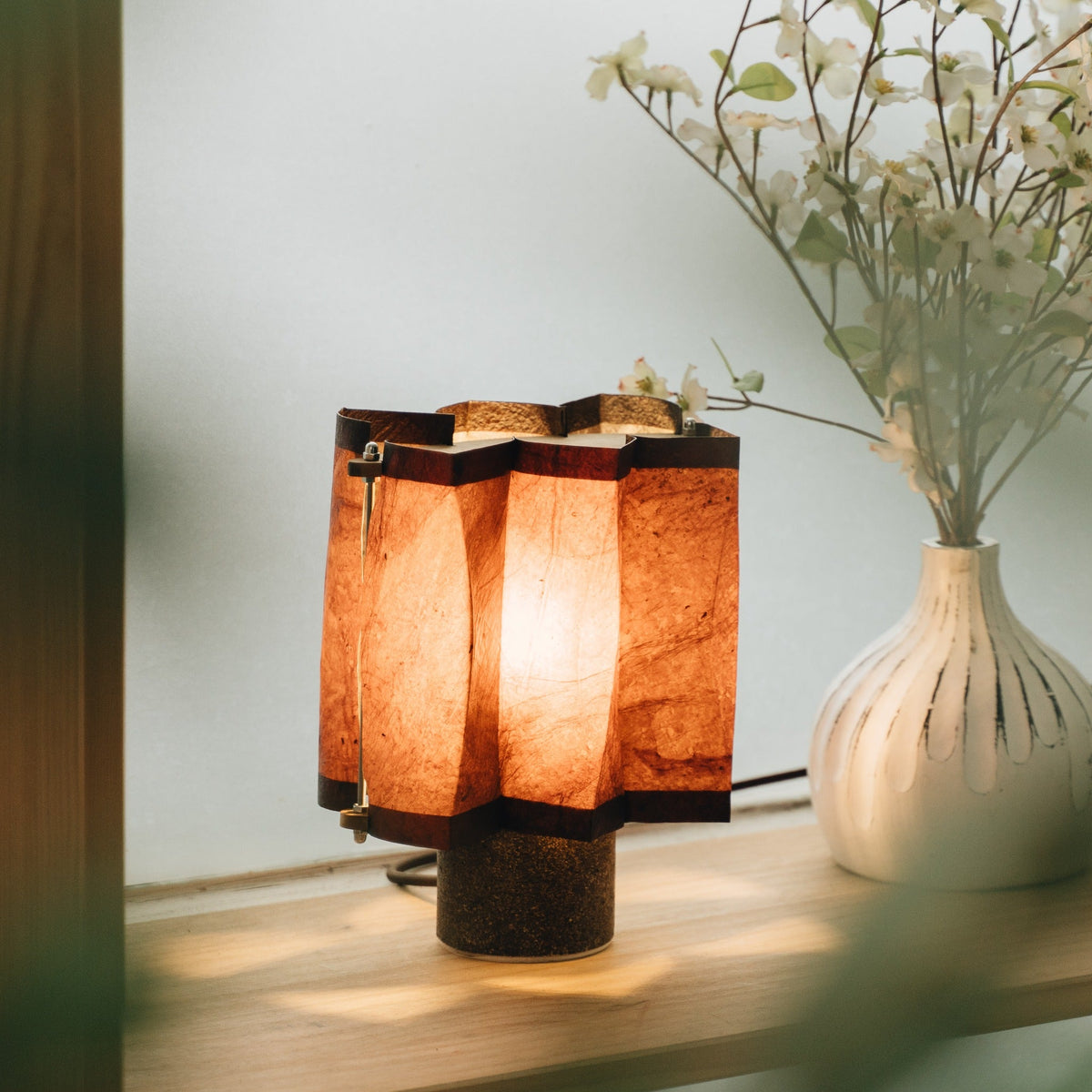 Tongkonan Table Lamp